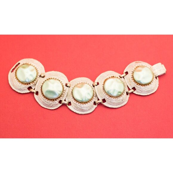 Scallops Silver and White Link Bracelet 7 Inches F12 - Picture 3 of 5